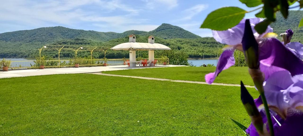Family Hotel Belvedere Dŭlgopol エクステリア 写真