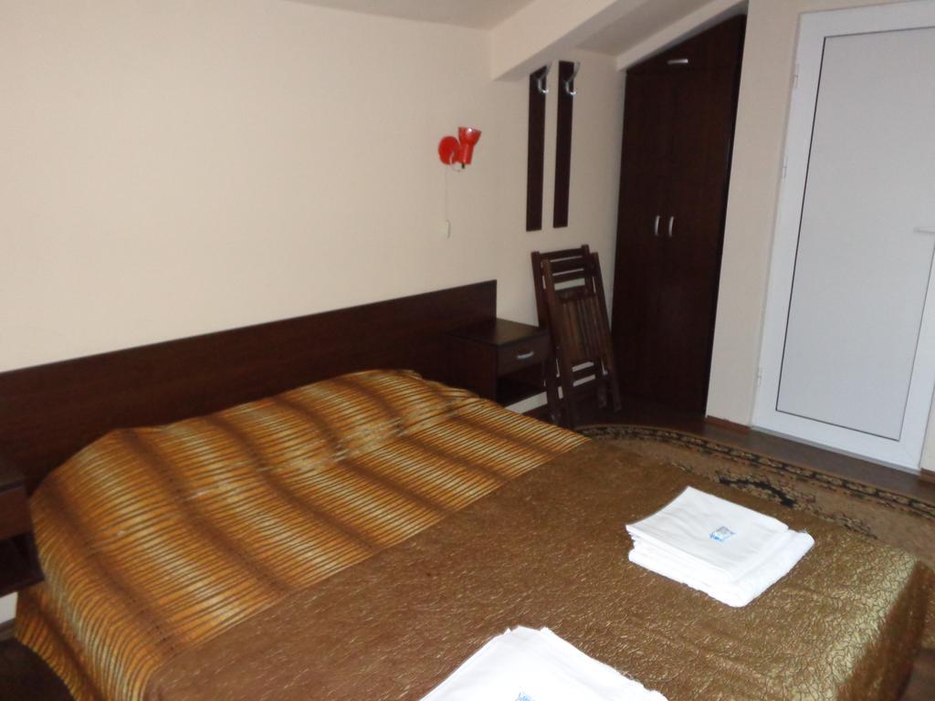 Family Hotel Belvedere Dŭlgopol エクステリア 写真